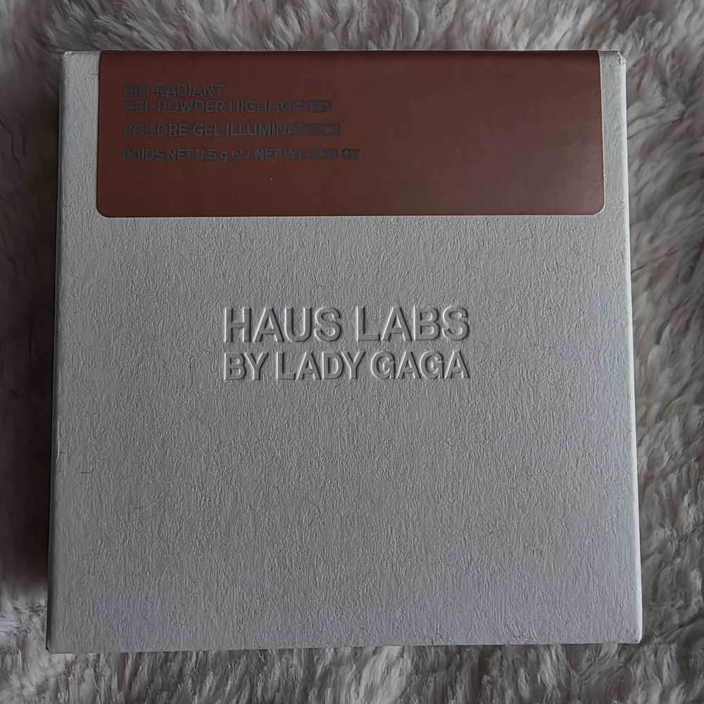 Haus Labs By Lady Gaga Highlighter in White and Brown